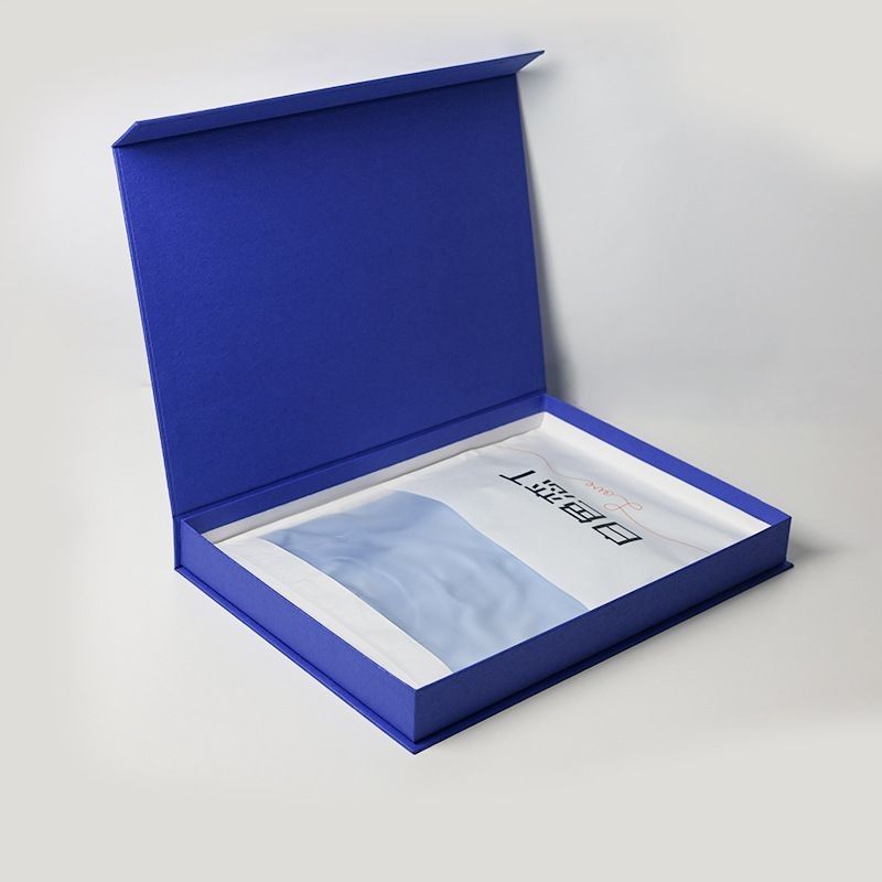 Gepersonaliseerde Magnet Rigid Cardboard Hardcover Gift Box Voor Horloge T-Shirt Candy Juwelen