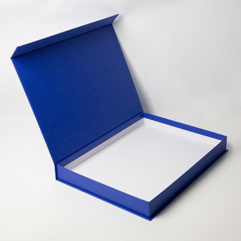 Gepersonaliseerde Magnet Rigid Cardboard Hardcover Gift Box Voor Horloge T-Shirt Candy Juwelen