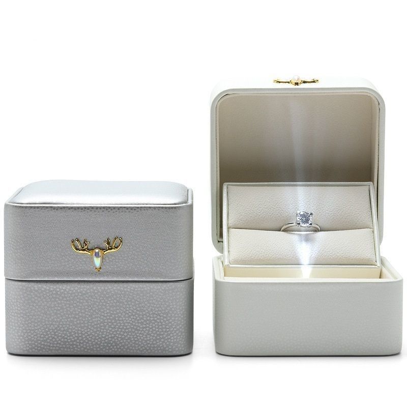 Einde Creatieve LED-lichtemitterende lamp Verlovingsring Display Box Single Ring Hanger Juwelen Doos Geschenkdoos PU Ledendoos