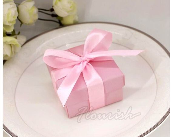 Roze kunstpapier op maat geschenkdoos Warm stempelen Bowknot type Candy cadeaubon