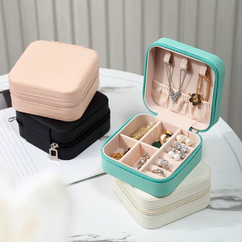 Vierkante sieraden set cadeau doos mini doos voor vrouwen meisjes mode solide luxe draagbare PU leer pvc karton