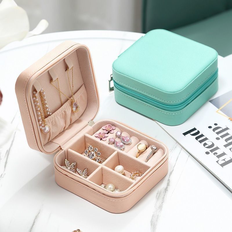 Vierkante sieraden set cadeau doos mini doos voor vrouwen meisjes mode solide luxe draagbare PU leer pvc karton