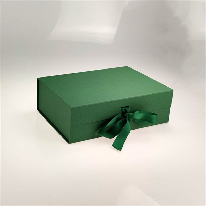 Opvouwbare magnetische kartonnen papieren geschenkdoos met lintgreep voor sieraden