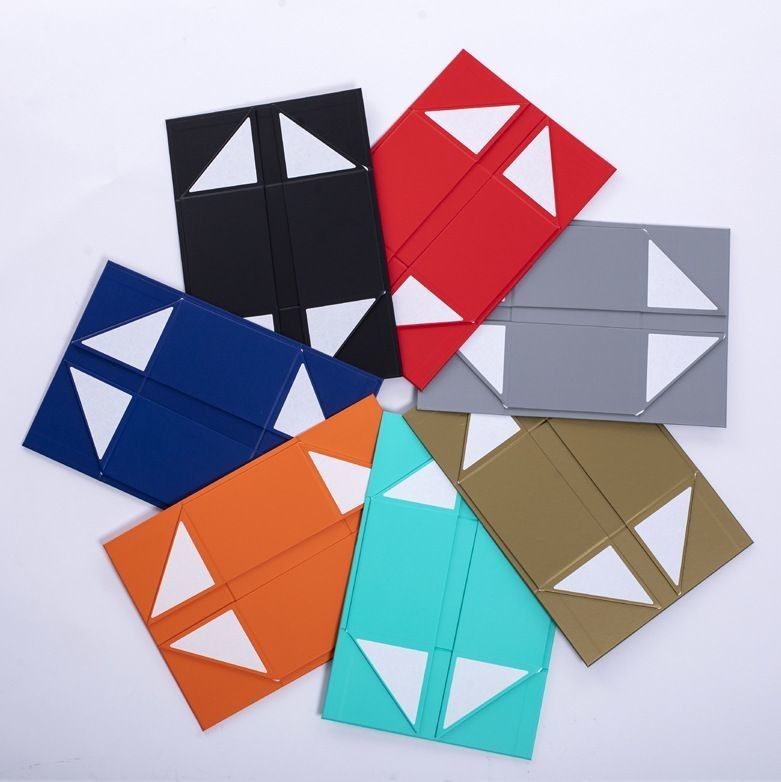 Opvouwbare magnetische kartonnen papieren geschenkdoos met lintgreep voor sieraden