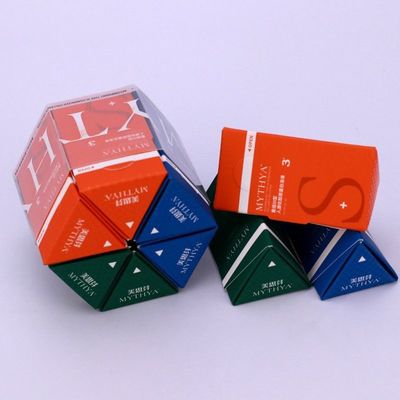 Warm stempelen Op maat gemaakte cadeaubon Kartonpapier Cosmetische cadeaubon Verpakking